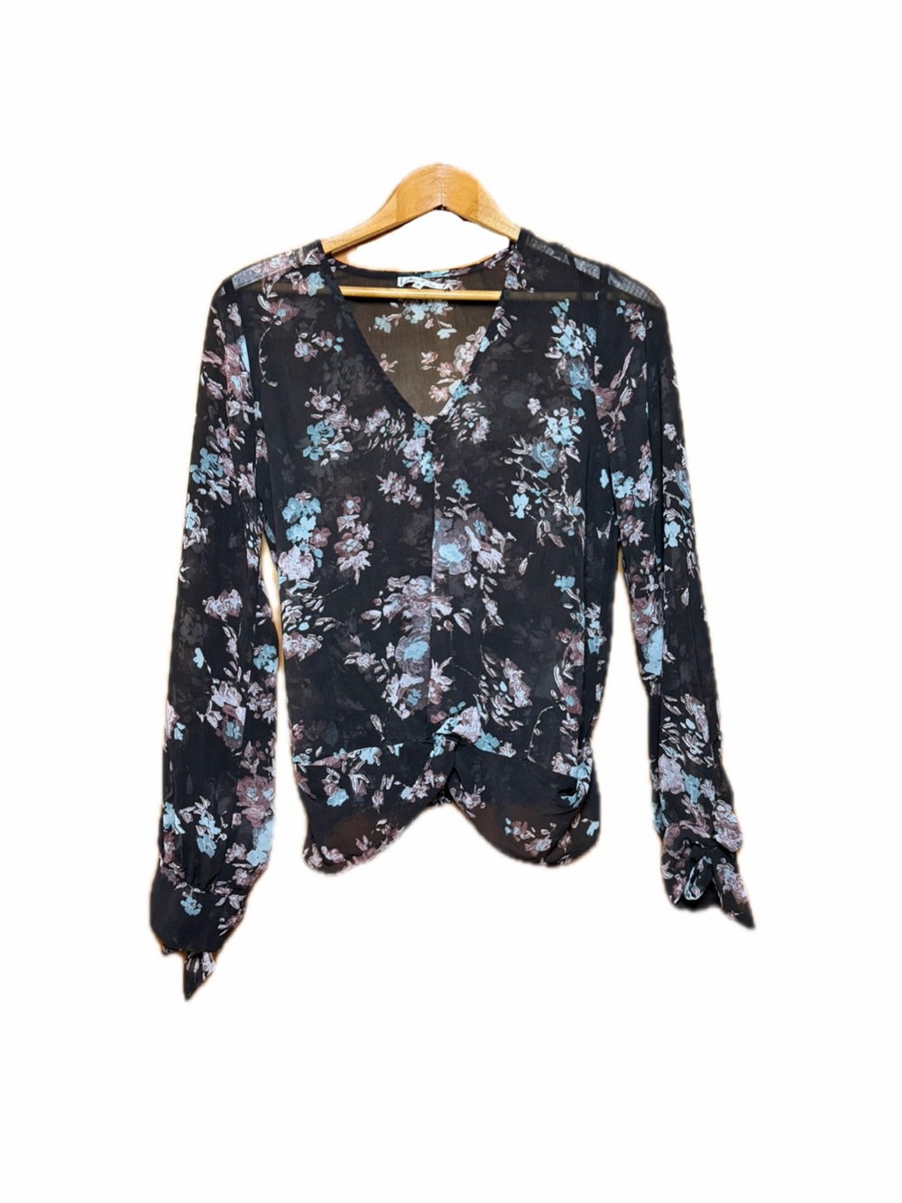 Willow & Clay Black Floral Twist-Hem V-Neck Blouse